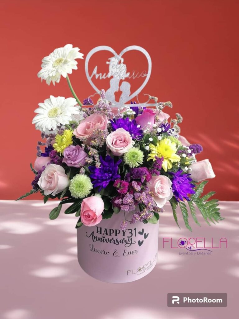 Arreglo floral de aniversario — Florella
