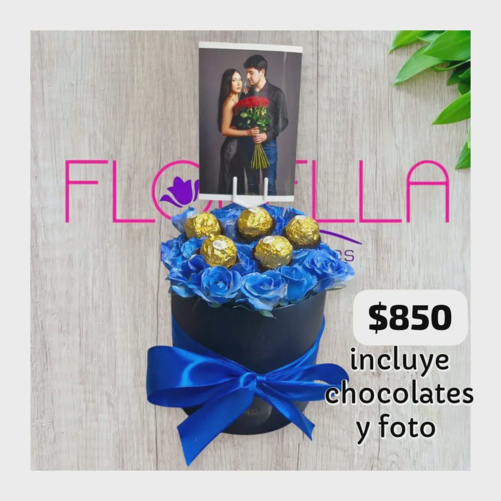 Caja de rosas azules y chocolates — Florella